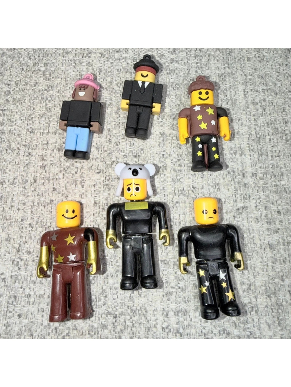 6 Block Character Figures 3 Keychains Gaming Avatar Roblox Style Collectibles
